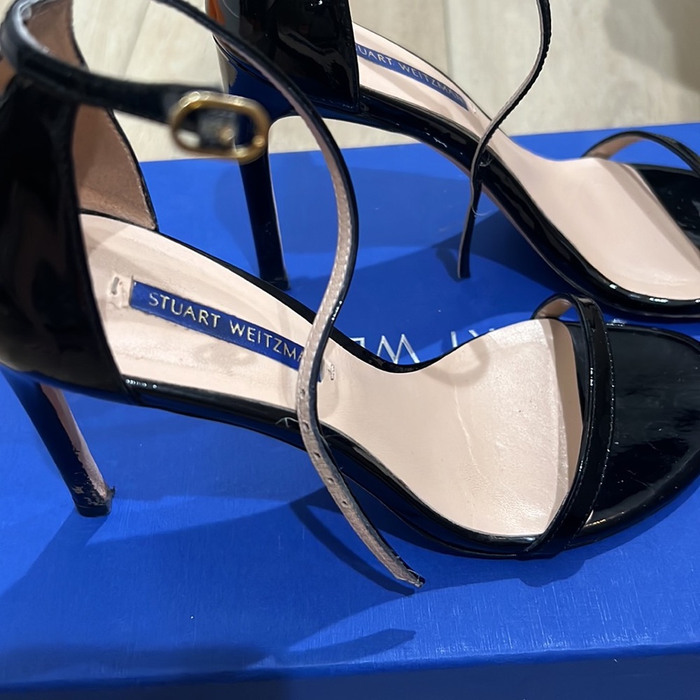 Stuart Weitzman - Picture 3 of 4